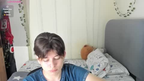 Snapshot of felix_leex chatting on March 18, 2026, 7:17 pm Felix leex online show from March 18, 2026, 7:17 pm