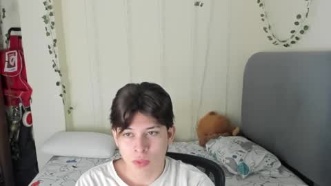 Snapshot of felix_leex chatting on March 22, 2026, 6:55 pm Felix leex online show from March 22, 2026, 6:55 pm