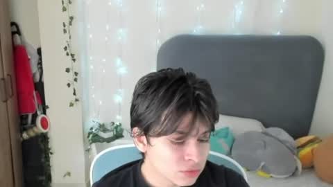 Snapshot of felix_leex chatting on June 20, 2026, 7:16 pm Felix leex online show from June 20, 2026, 7:16 pm