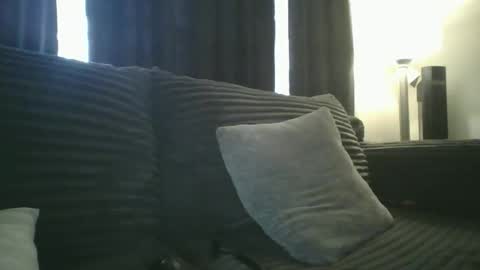 felixrlarios25 online show from May 30, 2026, 12:30 am