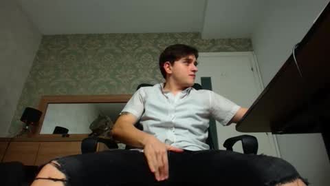 Snapshot of felixstark chatting on October 7, 2025, 4:20 am FelixStark online show from October 7, 2025, 4:20 am