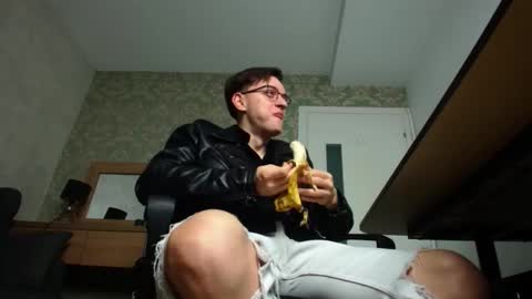 Snapshot of felixstark chatting on October 25, 2025, 4:20 am FelixStark online show from October 25, 2025, 4:20 am