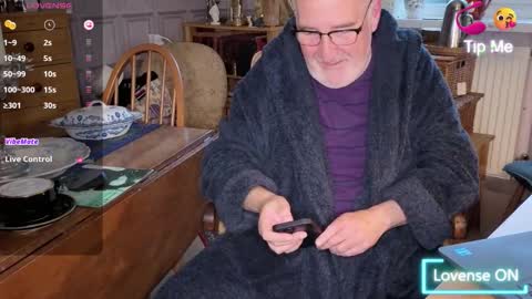 Snapshot of fellainsp8 chatting on November 7, 2025, 7:30 am Adam online show from November 7, 2025, 7:30 am