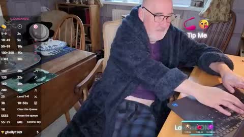 Snapshot of fellainsp8 chatting on November 27, 2025, 8:38 am Adam online show from November 27, 2025, 8:38 am