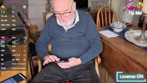 Snapshot of fellainsp8 chatting on December 1, 2025, 2:44 pm Adam online show from December 1, 2025, 2:44 pm