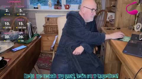 Snapshot of fellainsp8 chatting on January 11, 2026, 8:19 am Adam online show from January 11, 2026, 8:19 am