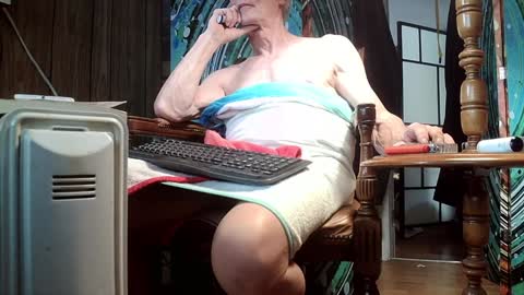 hungnsexy  online show from February 5, 2025, 11:06 pm