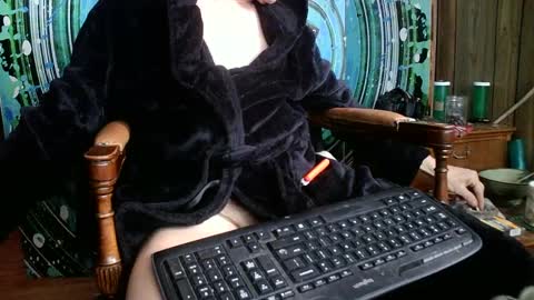 hungnsexy  online show from February 8, 2025, 5:18 pm