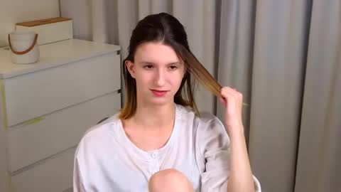 fellissamissa online show from September 11, 2025, 4:45 am