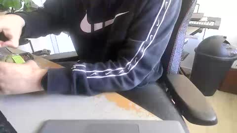Snapshot of fem_alice_louis_dom chatting on April 30, 2026, 7:58 am fem_alice_louis_dom online show from April 30, 2026, 7:58 am