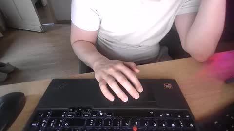 fem_alice_louis_dom online show from May 27, 2026, 5:54 pm