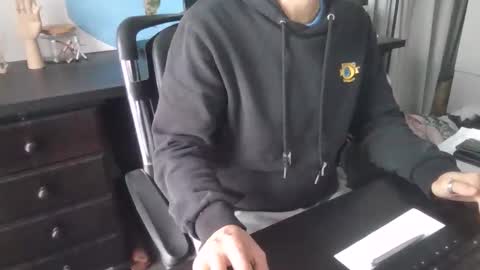 femdomsubby online show from October 24, 2025, 5:04 am