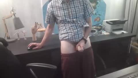 Snapshot of femdomsubby chatting on March 17, 2026, 8:39 am femdomsubby online show from March 17, 2026, 8:39 am