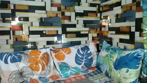 Snapshot of feminine_tsx chatting on October 29, 2025, 11:34 am feminine_tsx online show from October 29, 2025, 11:34 am