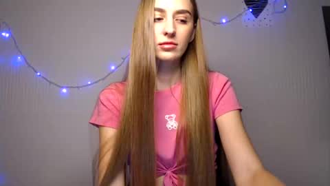 Femke online show from December 1, 2024, 9:04 pm