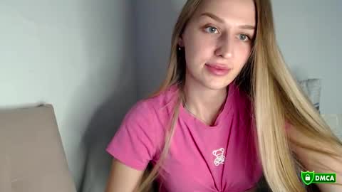 Snapshot of femkedejager chatting on September 26, 2025, 7:18 pm Femke online show from September 26, 2025, 7:18 pm