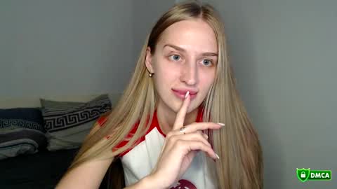 Snapshot of femkedejager chatting on October 1, 2025, 7:42 pm Femke online show from October 1, 2025, 7:42 pm