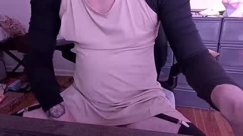 femme_mystique online show from November 6, 2025, 9:10 am