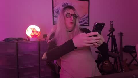 femme_mystique online show from November 26, 2025, 9:21 am