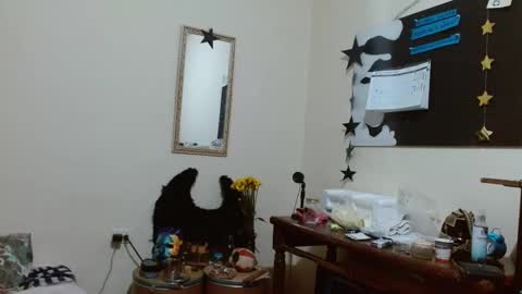 Snapshot of fenixmfx chatting on October 17, 2025, 6:32 pm Fenix online show from October 17, 2025, 6:32 pm