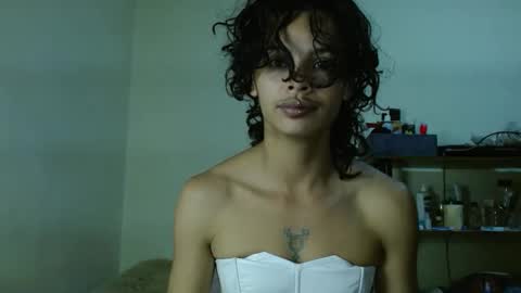 Snapshot of fenixmfx chatting on May 15, 2026, 7:10 pm Fenix online show from May 15, 2026, 7:10 pm