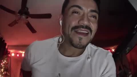 Snapshot of fernand89 chatting on December 30, 2024, 6:20 am fernand89 online show from December 30, 2024, 6:20 am