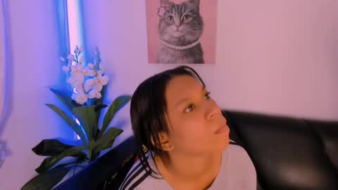 Snapshot of fernanda_brown01 chatting on October 18, 2025, 7:25 pm Fernanda online show from October 18, 2025, 7:25 pm