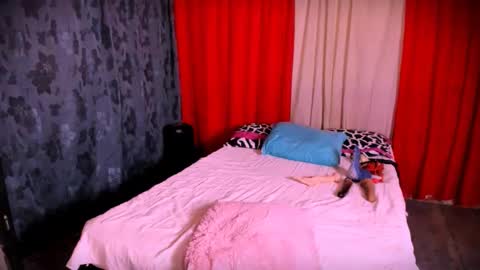 fernanda online show from February 8, 2025, 3:21 pm