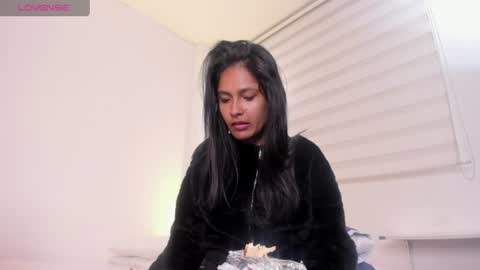 fernanda_liie_ online show from June 18, 2026, 1:04 pm