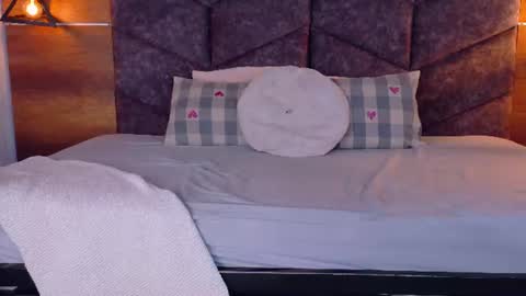 FERNANDA BROWN  online show from July 23, 2026, 1:58 am