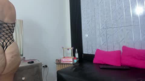 Snapshot of fernandaclar chatting on October 9, 2025, 7:56 pm Fernandaclar online show from October 9, 2025, 7:56 pm