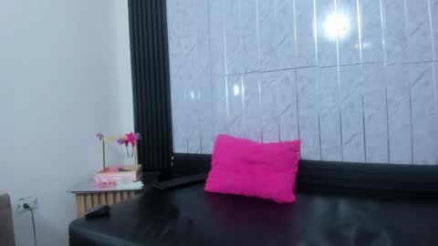 Snapshot of fernandaclar chatting on October 10, 2025, 2:05 pm Fernandaclar online show from October 10, 2025, 2:05 pm