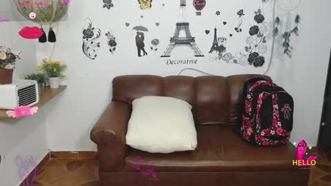 FernandaEloisa online show from January 14, 2025, 12:56 pm