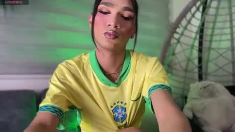 fernanda online show from June 12, 2026, 1:26 am