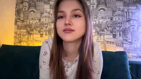 Alice online show from September 12, 2025, 3:01 pm