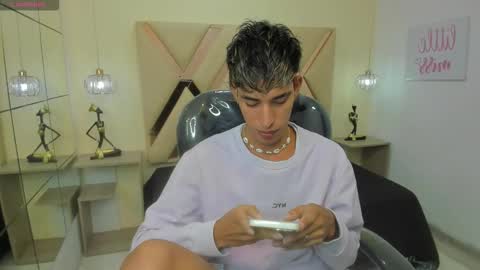 Snapshot of ferphoenix_ chatting on October 8, 2025, 3:04 am FER PHOENIX online show from October 8, 2025, 3:04 am