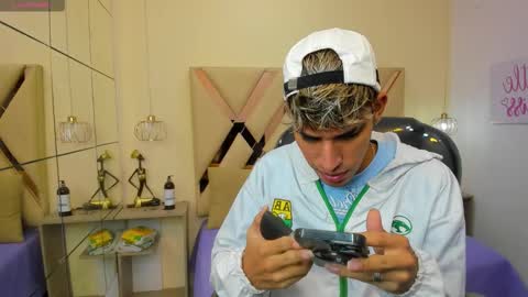 Snapshot of ferphoenix_ chatting on November 9, 2025, 3:16 am FER PHOENIX online show from November 9, 2025, 3:16 am