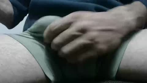 fescarf1991 online show from October 29, 2025, 1:30 am