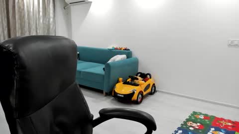 Snapshot of fetishcatalea chatting on March 12, 2026, 7:53 pm Catalea DM online show from March 12, 2026, 7:53 pm