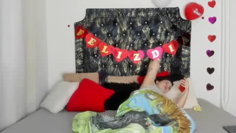 Fetishgirlsxxx online show from February 17, 2026, 12:01 pm