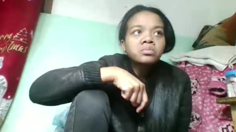 fetranialdy online show from October 5, 2025, 5:50 am