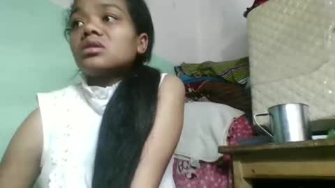 fetranialdy online show from November 4, 2025, 4:33 am