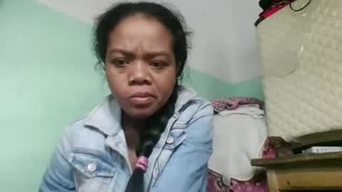 fetranialdy online show from November 6, 2025, 5:52 am