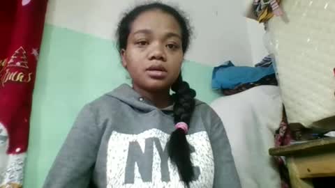 fetranialdy online show from November 18, 2025, 4:06 am