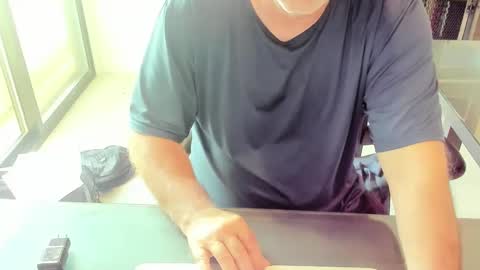 fhetzl online show from September 30, 2025, 3:17 pm