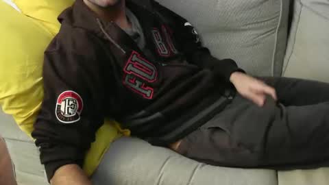 Snapshot of fidelio89 chatting on October 20, 2025, 9:21 am Fid online show from October 20, 2025, 9:21 am