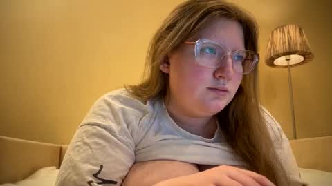 Sophie online show from February 14, 2025, 4:41 pm