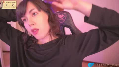 Fijisaki  Soni online show from April 7, 2026, 3:07 am