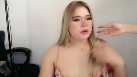  Angela  DONT FORGET TO FOLLOW AND GIVE ME APPRECIATION online show from September 18, 2025, 2:13 am