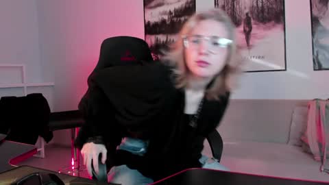 Snapshot of filipinaadams chatting on February 7, 2025, 8:01 am cap and Lana  online show from February 7, 2025, 8:01 am